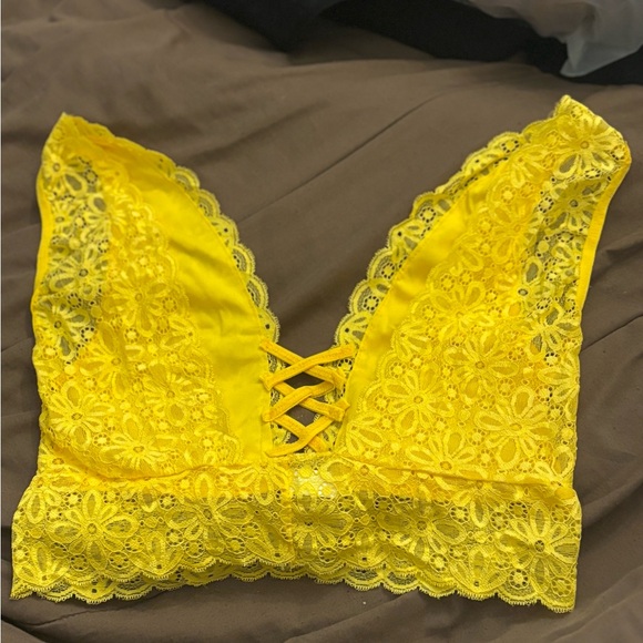 SHEIN yellow lace bralette size L - Picture 2 of 3